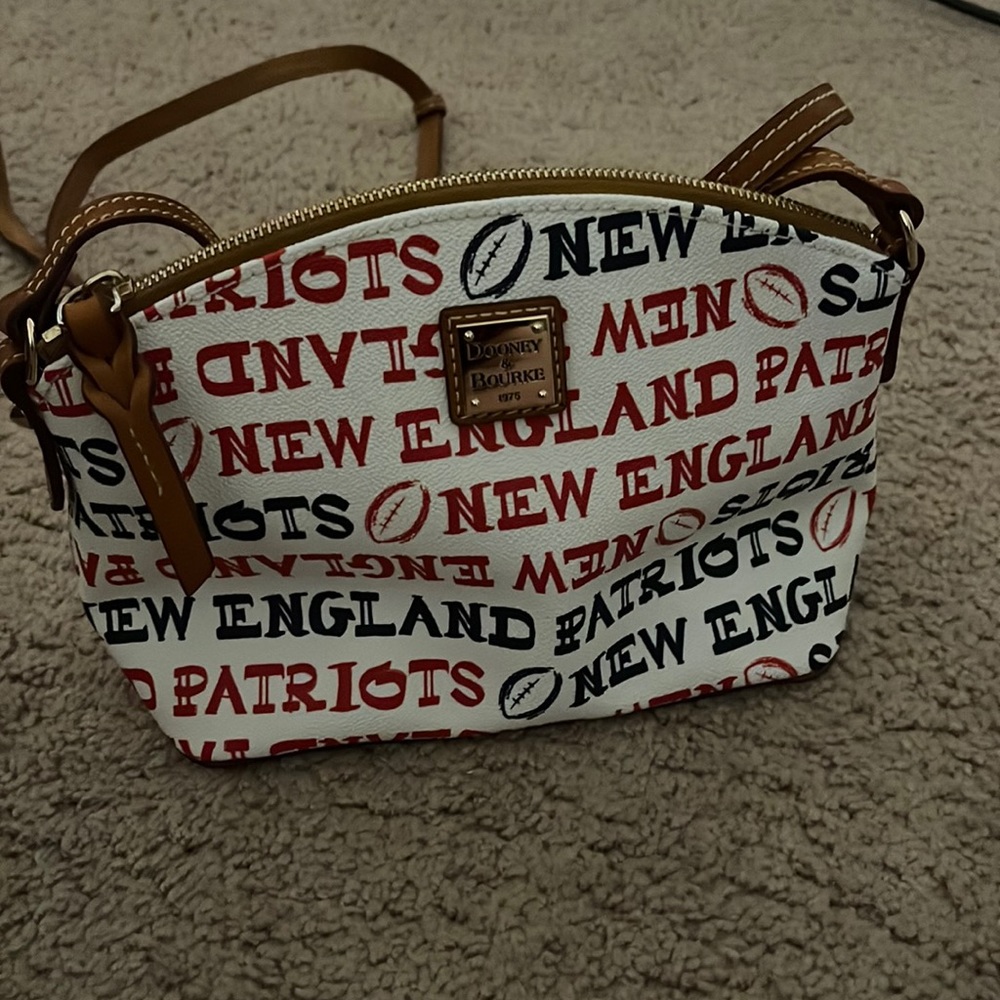 Dooney & Bourke New England Patriots Suki Crossbody